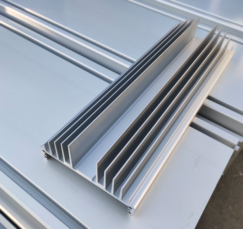 午夜视频一区散熱器