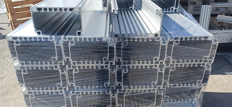 4040擠壓午夜视频一区