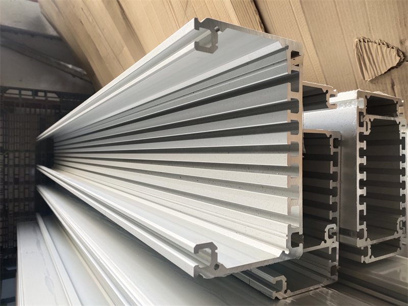 上海午夜视频一区擠壓廠家